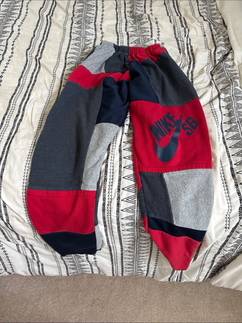 Nike SB Colorblock Jogger Pants - Red/Grey/Navy